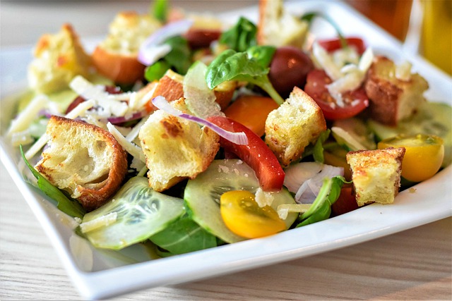 salad with croutons gd1faa9a92 640